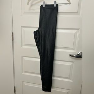 Small black legging pant